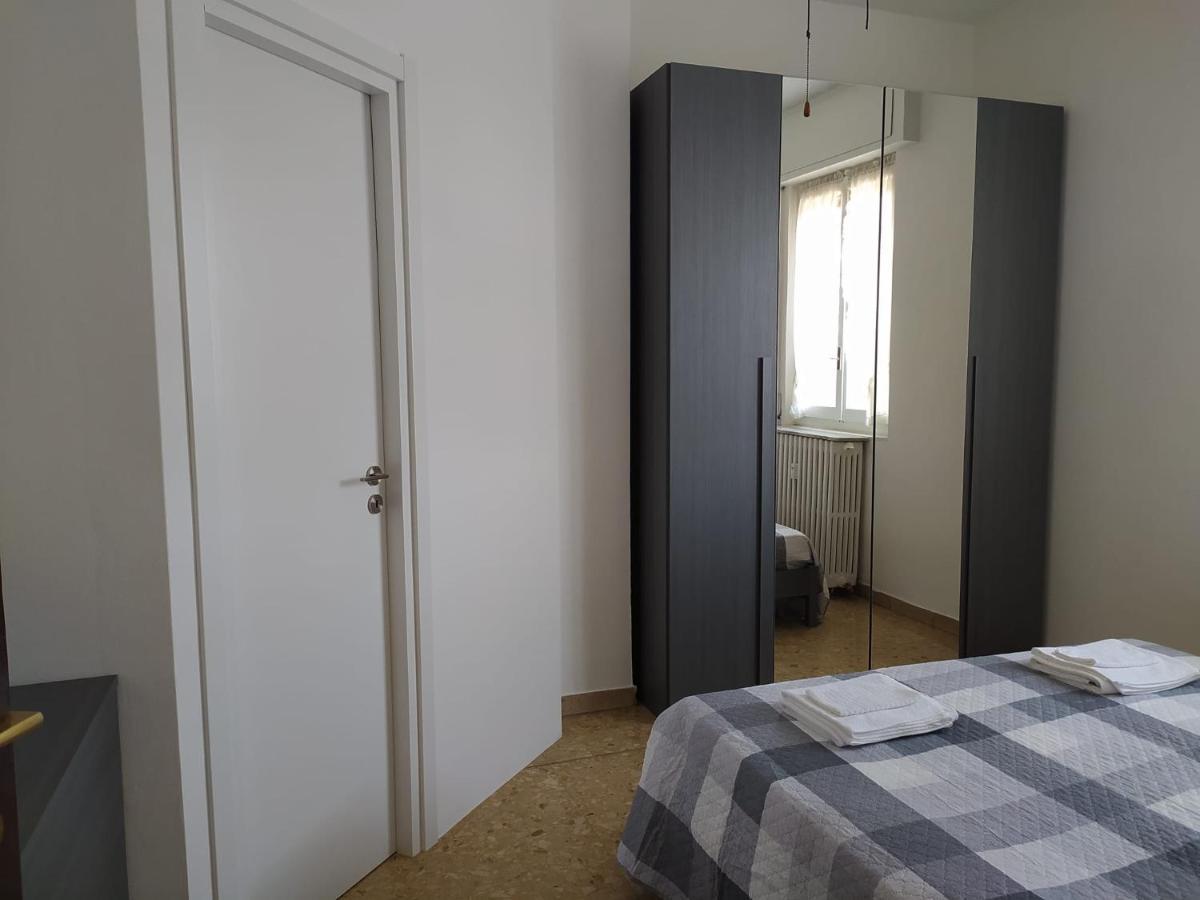 La Terrazza Su Monza Casa Vacanze Buitenkant foto